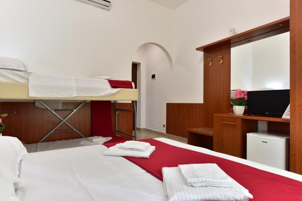 B&B Rome Terminal House Екстер'єр фото