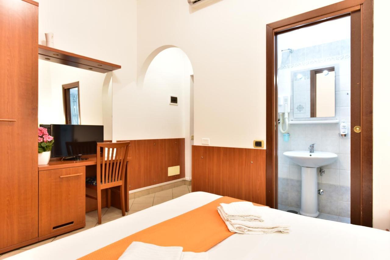 B&B Rome Terminal House Екстер'єр фото
